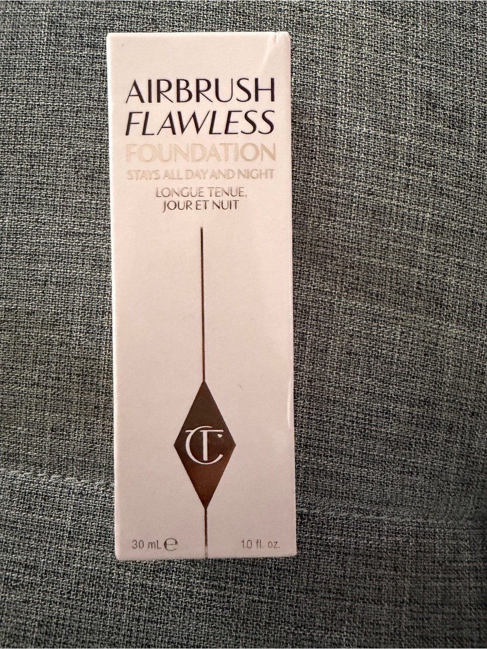 Charlotte Tilbury Airbrush Flawless Foundation SHADE 5.5 warm/shaud Full Size